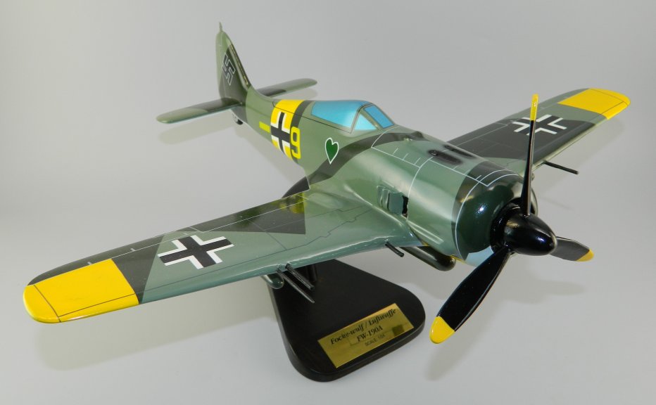 FW-190A Luftwaffe Focke Wulf - 1/24th Scale Wooden Warbird